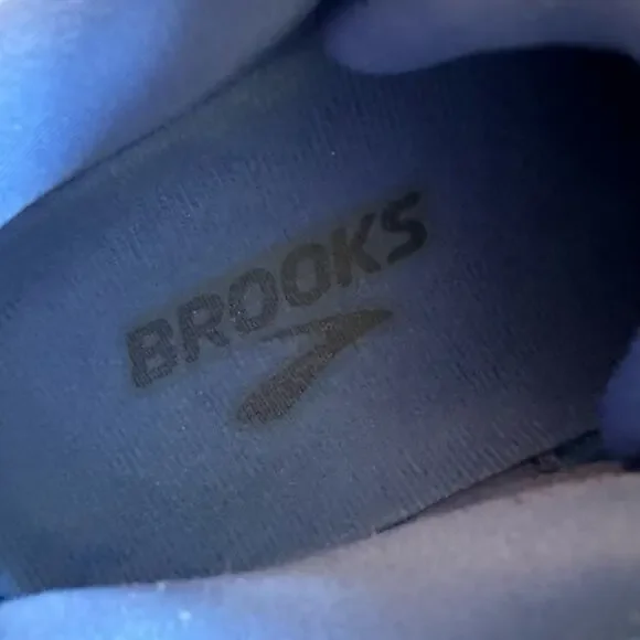 Brooks Blue and Green Women's Sneakers - Picture 9 of 16